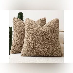 NEW Set of 2 Sherpa Faux Fur Throw Pillow Covers 20” Boucle Khaki